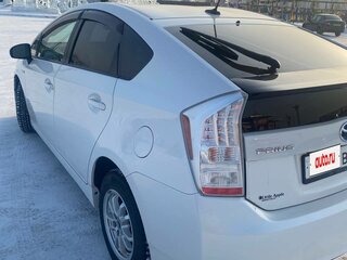 2009 Toyota Prius III (XW30), белый, 1190000 рублей, вид 4