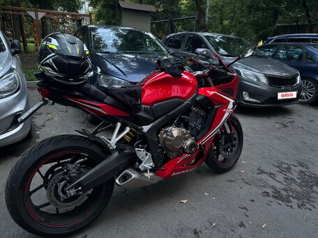 2020 Honda CBR 650R, красный, 900000 рублей, вид 1