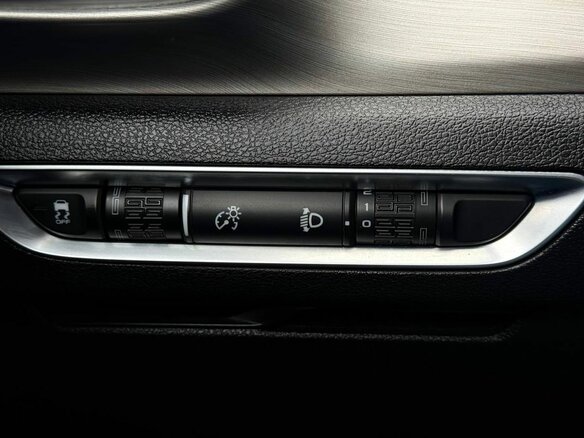 2022 Geely Coolray I, серый, 1625000 рублей - вид 25