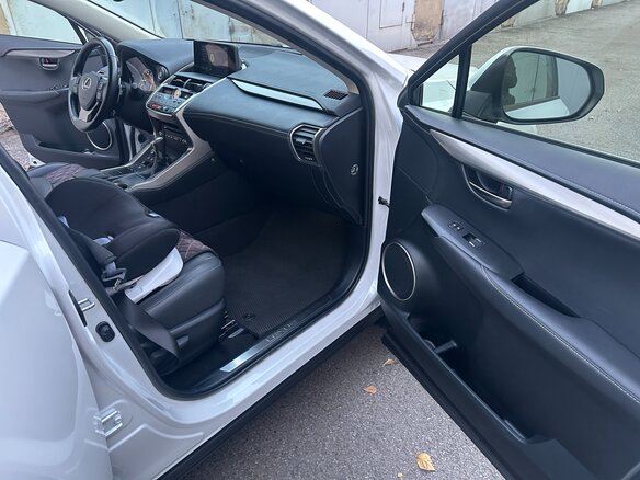 2019 Lexus NX 200 I Рестайлинг, белый, 3600000 рублей - вид 13