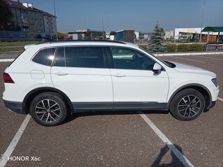 2020 Volkswagen Tiguan Allspace II, белый, 2500000 рублей, вид 3