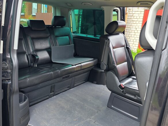 2005 Volkswagen Multivan T5, чёрный, 1650000 рублей - вид 6