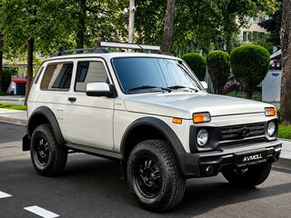 2024 Lada (ВАЗ) Niva Legend I, серебристый, 1519000 рублей, вид 3