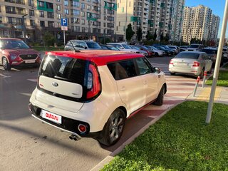 2017 Kia Soul II Рестайлинг, белый, 1390000 рублей, вид 5