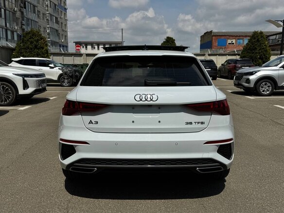 2023 Audi A3 Sportback 35 TFSI IV (8Y), белый, 2050000 рублей - вид 6