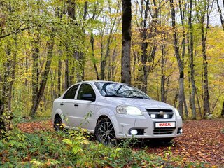 2010 Chevrolet Aveo I Рестайлинг, белый, 435000 рублей, вид 2