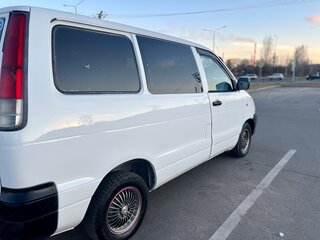 2002 Toyota Town Ace III, белый, 380000 рублей, вид 5