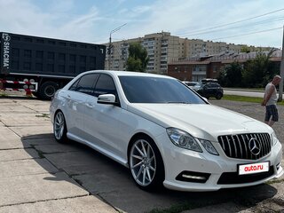 2011 Mercedes-Benz E-Класс 200 7G-Tronic IV (W212, S212, C207), белый, 1300000 рублей, вид 3
