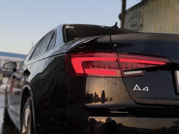 2019 Audi A4 V (B9), чёрный, 1990000 рублей - вид 3