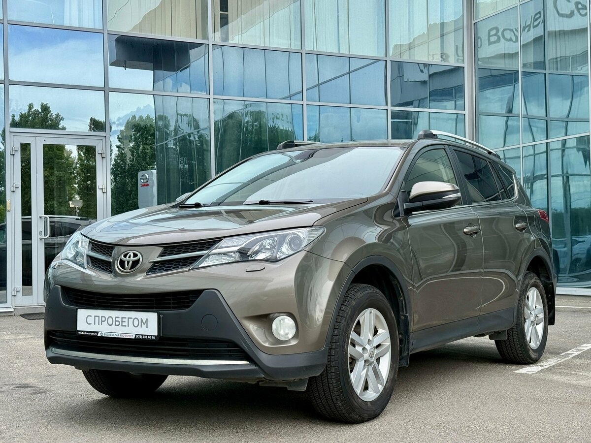 Открыть фотографии: Toyota RAV4 IV (XA40)