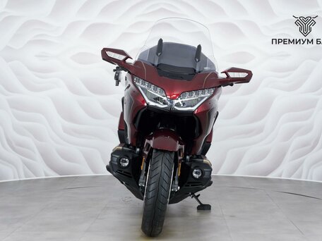 2025 Honda GL 1800 Gold Wing, красный, 3599000 рублей, вид 4