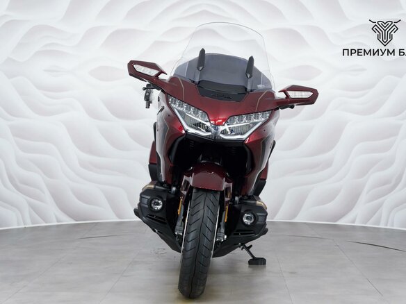 2025 Honda GL 1800 Gold Wing, красный, 3599000 рублей - вид 3
