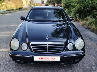 2000 Mercedes-Benz E-Класс 200 II (W210, S210) Рестайлинг, чёрный, 800000 рублей, вид 1