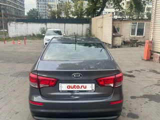 2016 Kia Rio III Рестайлинг, серый, 690000 рублей, вид 5