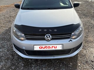 2014 Volkswagen Polo V, серебристый, 700000 рублей, вид 1