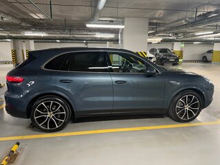 2018 Porsche Cayenne S III, голубой, 8161000 рублей, вид 3