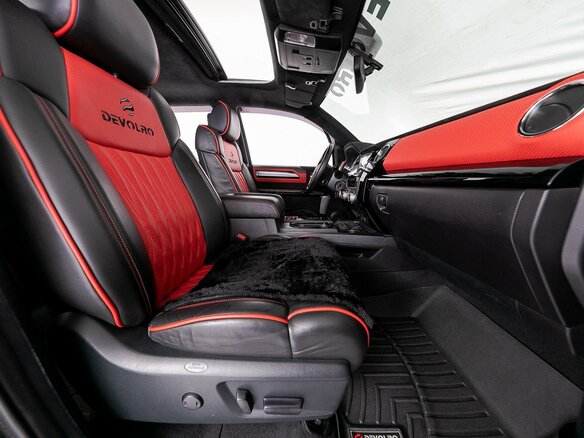 2014 Toyota Tundra CrewMax II Рестайлинг, чёрный - вид 26