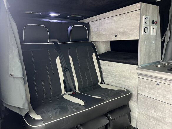 2017 Volkswagen Transporter T6, белый, 4690000 рублей - вид 12