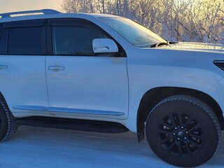 2018 Toyota Land Cruiser Prado 150 Series Рестайлинг 2, белый, 4700000 рублей, вид 3
