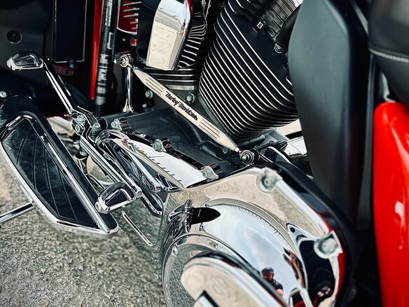 2016 Harley-Davidson CVO, красный, 1900000 рублей - вид 12