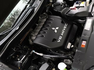 2019 Mitsubishi Outlander III Рестайлинг 3, серый, 3250000 рублей, вид 1
