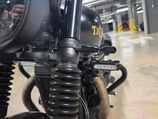 2021 Triumph Street Twin, чёрный, 950000 рублей, вид 4