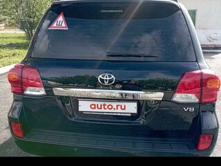 2013 Toyota Land Cruiser 200 Series Рестайлинг 1, чёрный, 4500000 рублей, вид 4