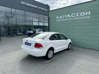 2011 Volkswagen Polo V, белый, 700000 рублей, вид 2