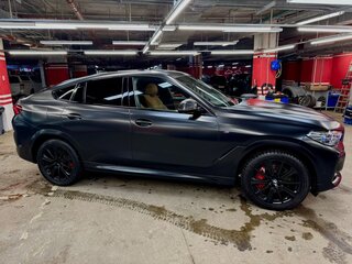 2021 BMW X6 30d III (G06), чёрный, 9750000 рублей, вид 3