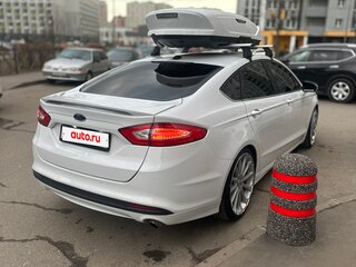 2013 Ford Fusion (North America) II, белый, 1420000 рублей, вид 5