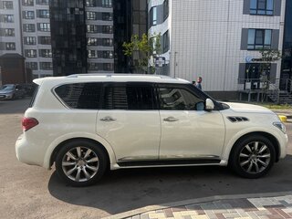 2013 Infiniti QX56 II, белый, 2800000 рублей, вид 2