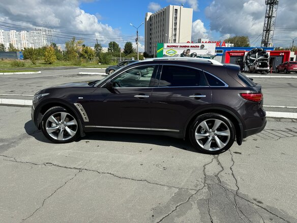 2011 Infiniti FX37 II (S51) Рестайлинг, коричневый, 2500000 рублей - вид 5