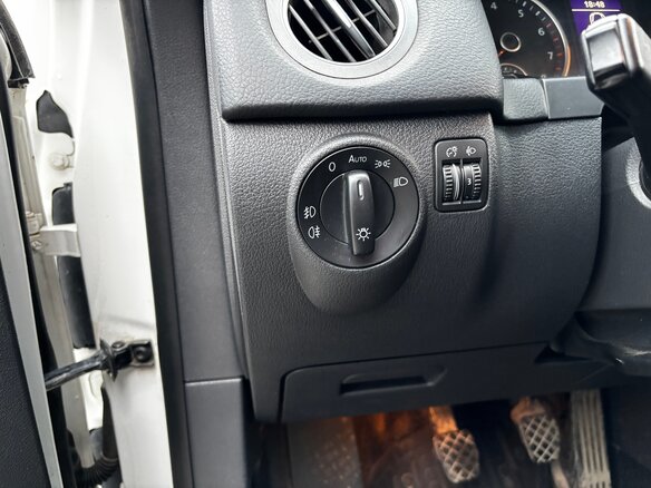 2010 Volkswagen Tiguan I, белый, 760000 рублей - вид 20