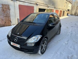 2011 Mercedes-Benz A-Класс 180 II (W169) Рестайлинг, чёрный, 1100000 рублей, вид 2