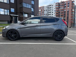 2012 Hyundai Solaris I, серый, 819000 рублей, вид 5
