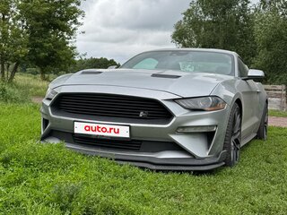 2022 Ford Mustang VI Рестайлинг, серебристый, 2550000 рублей, вид 2