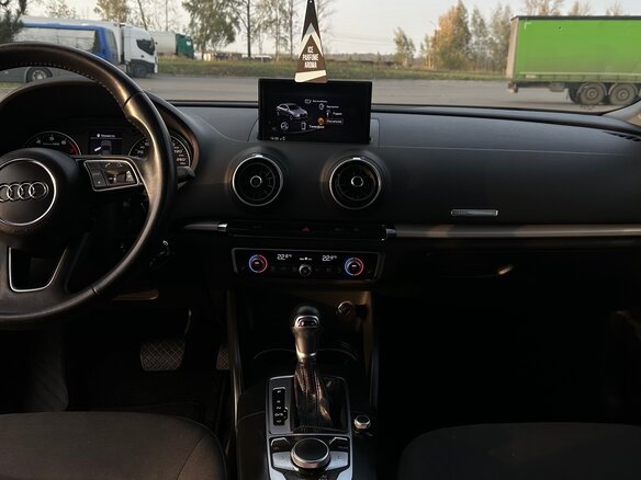 2019 Audi A3 III (8V) Рестайлинг, белый, 1929000 рублей - вид 5