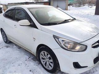 2014 Hyundai Solaris I Рестайлинг, белый, 895000 рублей, вид 4