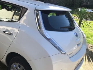 2017 Nissan Leaf 30kWh I (ZE0/AZE0), белый, 1690000 рублей, вид 2