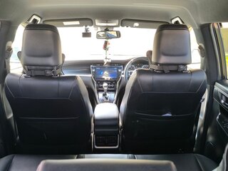 2018 Toyota Harrier III (XU60) Рестайлинг, белый, 3200000 рублей, вид 2