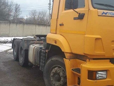 2016 КамАЗ 6460, жёлтый, 2700000 рублей, вид 1