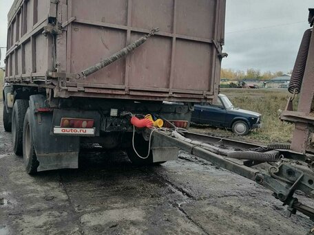 1992 КамАЗ 55102, белый, 1300000 рублей, вид 3