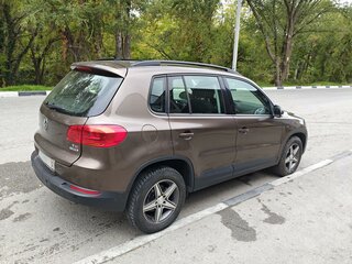 2015 Volkswagen Tiguan I Рестайлинг, коричневый, 1730000 рублей, вид 3