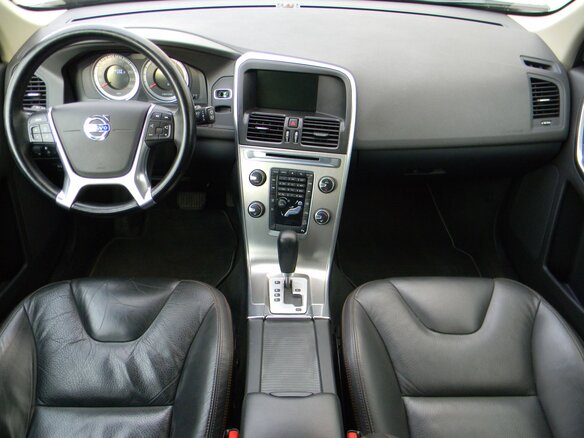 2012 Volvo XC60 I, чёрный - вид 9