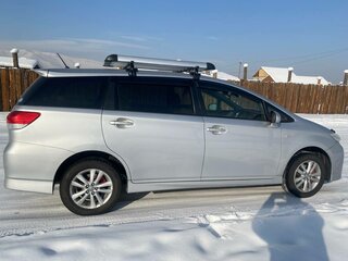 2010 Toyota Wish II, серебристый, 1400000 рублей, вид 2