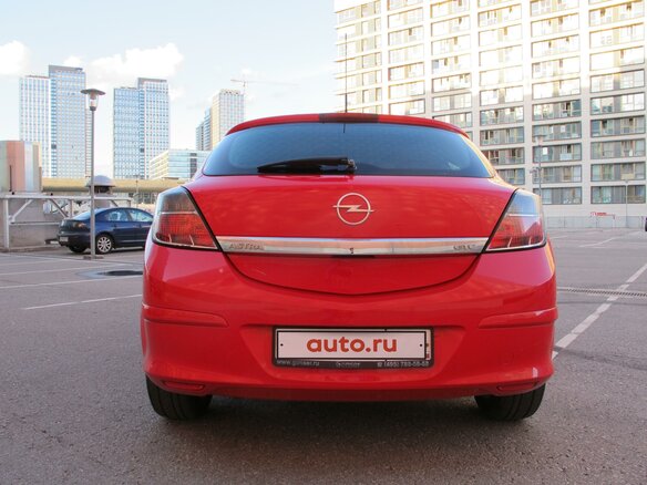 2010 Opel Astra GTC H Рестайлинг, красный, 570000 рублей - вид 5