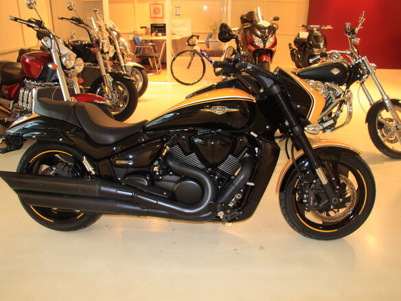 2014 Suzuki Boulevard M109R, чёрный - вид 1
