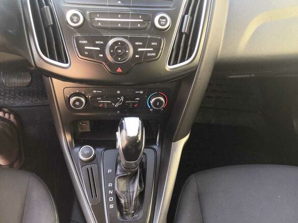 2018 Ford Focus III Рестайлинг, белый, 920000 рублей - вид 14