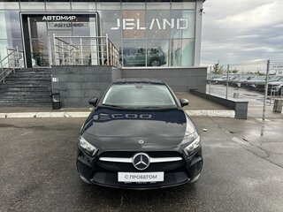 2020 Mercedes-Benz A-Класс 200 IV (W177), чёрный, 2050000 рублей, вид 2