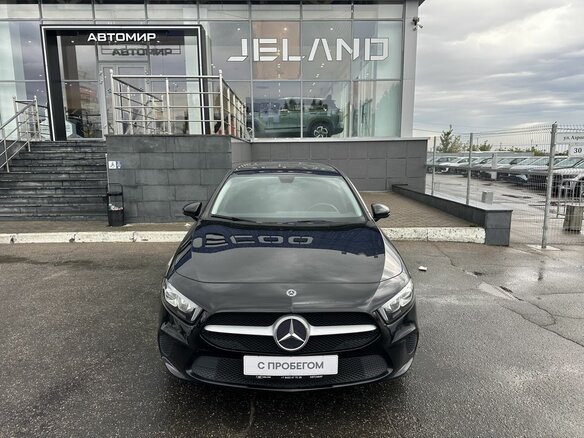 2020 Mercedes-Benz A-Класс 200 IV (W177), чёрный, 2030000 рублей - вид 1